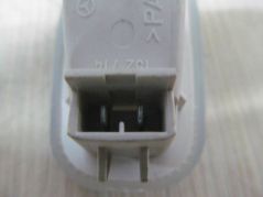 MERCEDES W210 95-02 LAMPKA OSWIETLENIE KABINY 2108204001