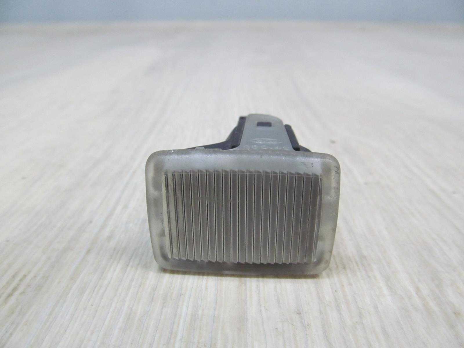 VOLVO S80 98-05  LAMPKA OSWIETLENIE DRZWI 9169511