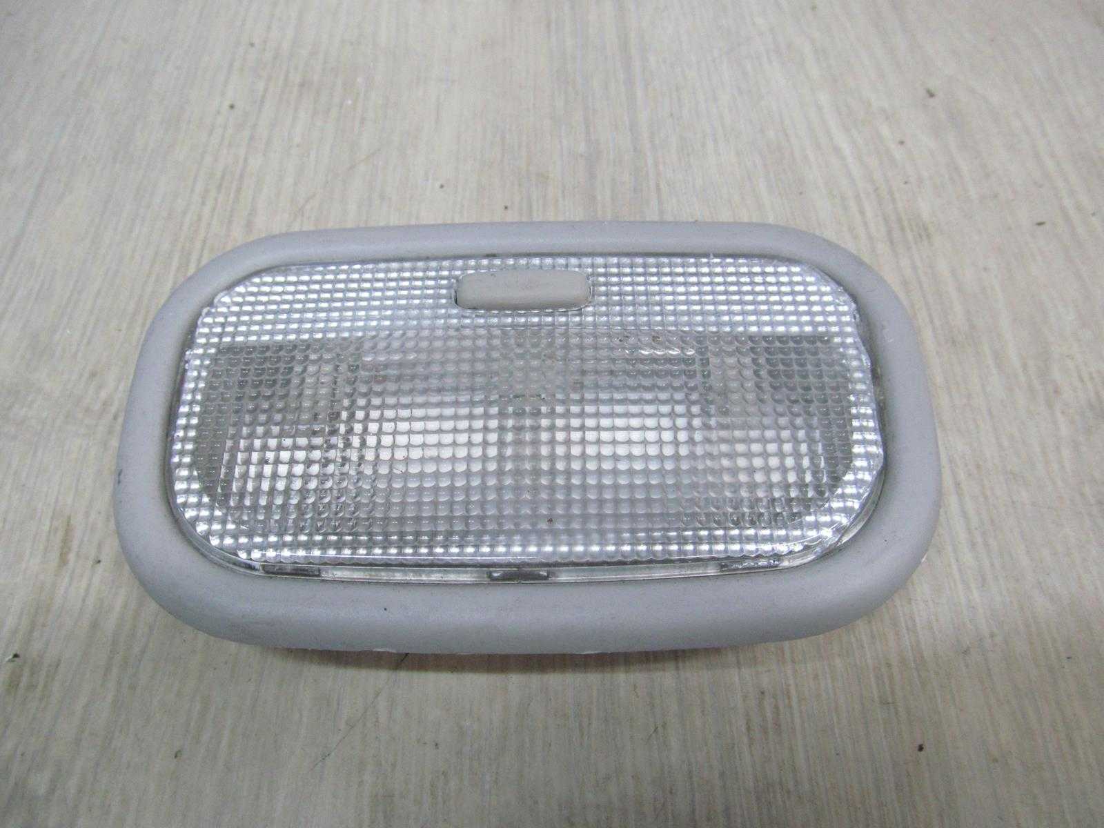 CITROEN C5 01-04 LAMPKA OSWIETLENIE KABINY 9641822877