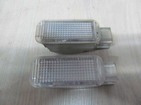 AUDI A4 B6 00-04 LAMPKA OSWIETLENIE KABINY 094741