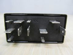 VW AUDI SKODA PRZEKAZNIK WYCIERACZEK 4B0955531A 377