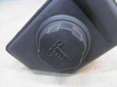 VOLVO V40 S40 95-04 ZBIORNICZEK WYROWNAWCZY 30804963