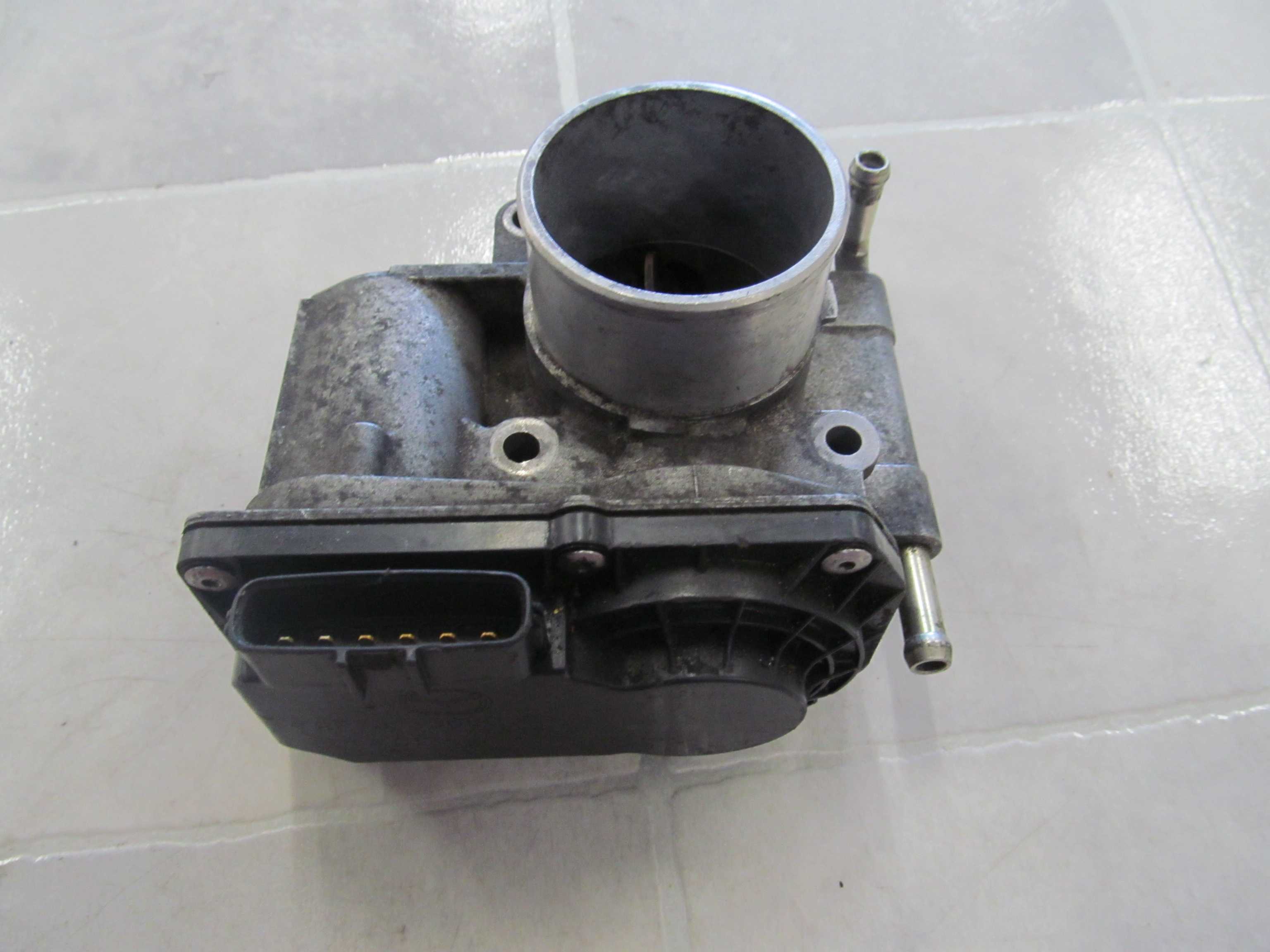 MAZDA 6 GG 2.0D 05-08 PRZEPUSTNICA RF7J136B0