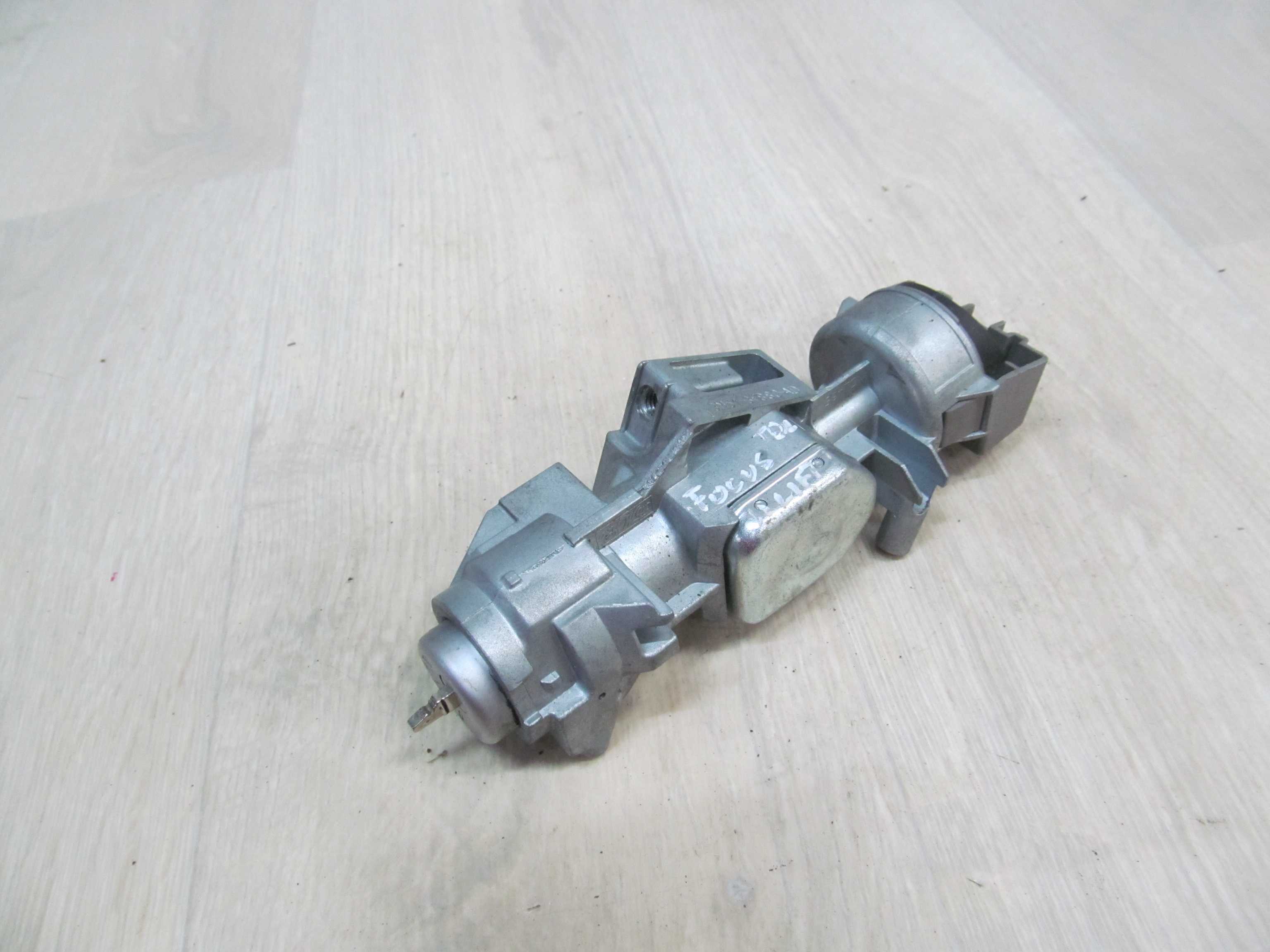 FORD FOCUS C-MAX MK2 STACYJKA KLUCZYK 3M513F880AD 05-12