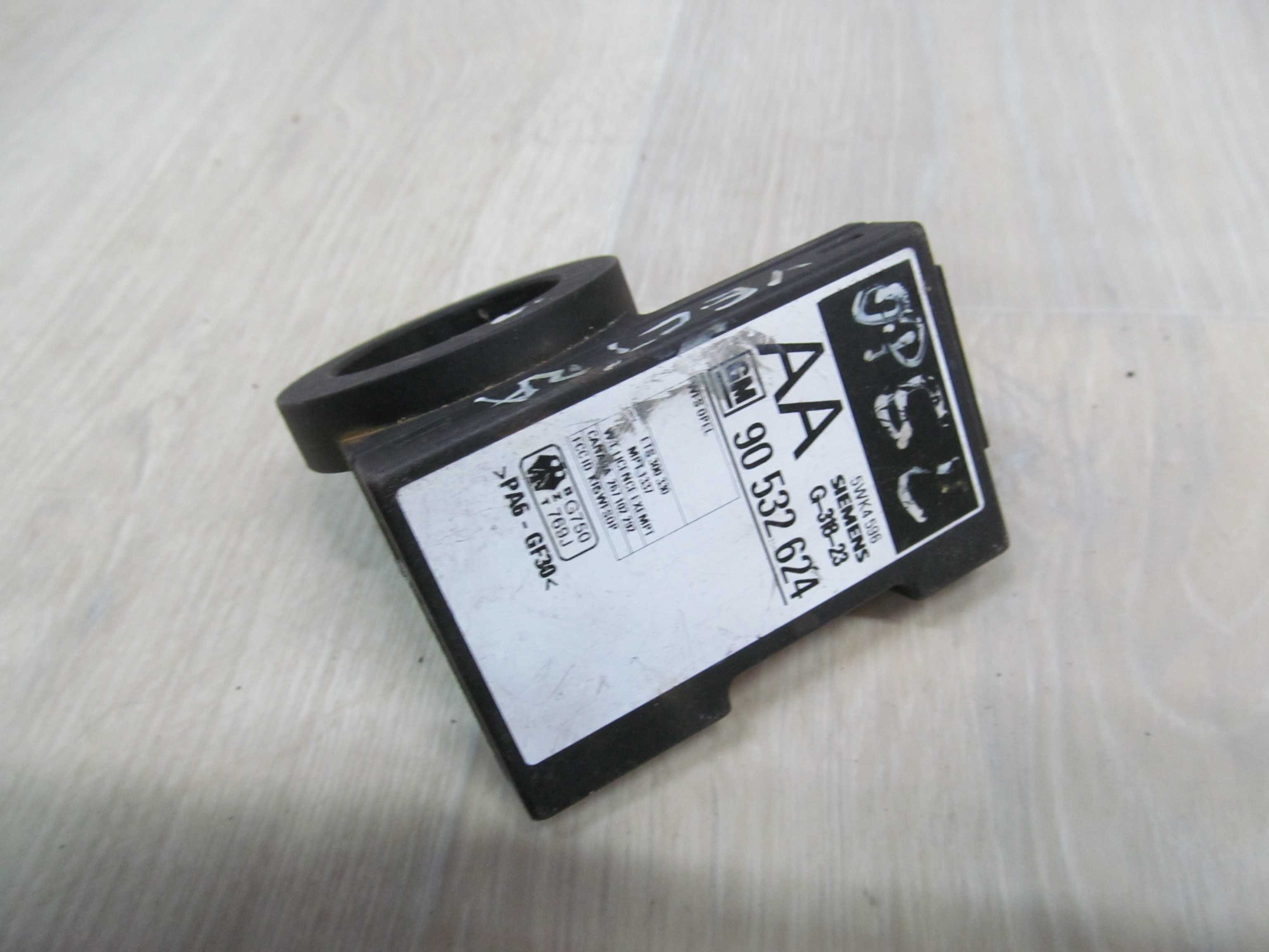 OPEL ASTRA F  VECTRA B CORSA B CZYTNIK MODUL IMMO 90532624