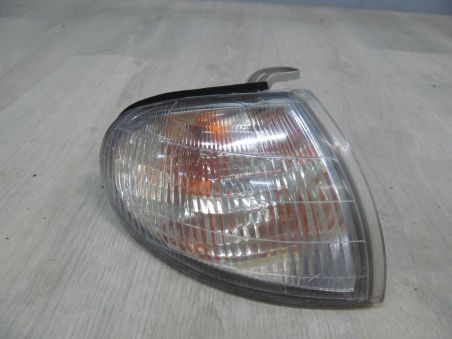 HYUNDAI LANTRA 90-95 KIERUNKOWSKAZ PRAWY