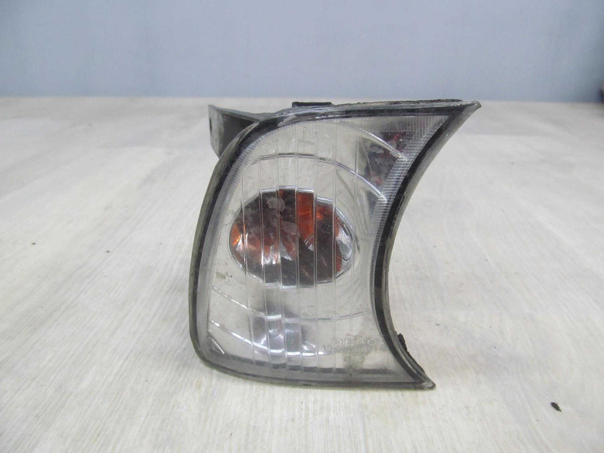 BMW 5 E34 88-96 KIERUNKOWSKAZ MIGACZ PRAWY 08-444-1501