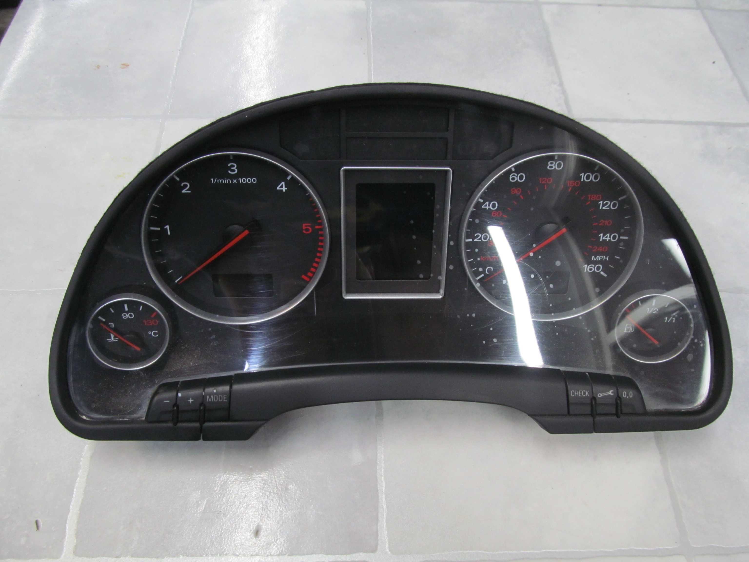 AUDI A4 B6  00-04 LICZNIK ZEGARY FIS 8E0920950J