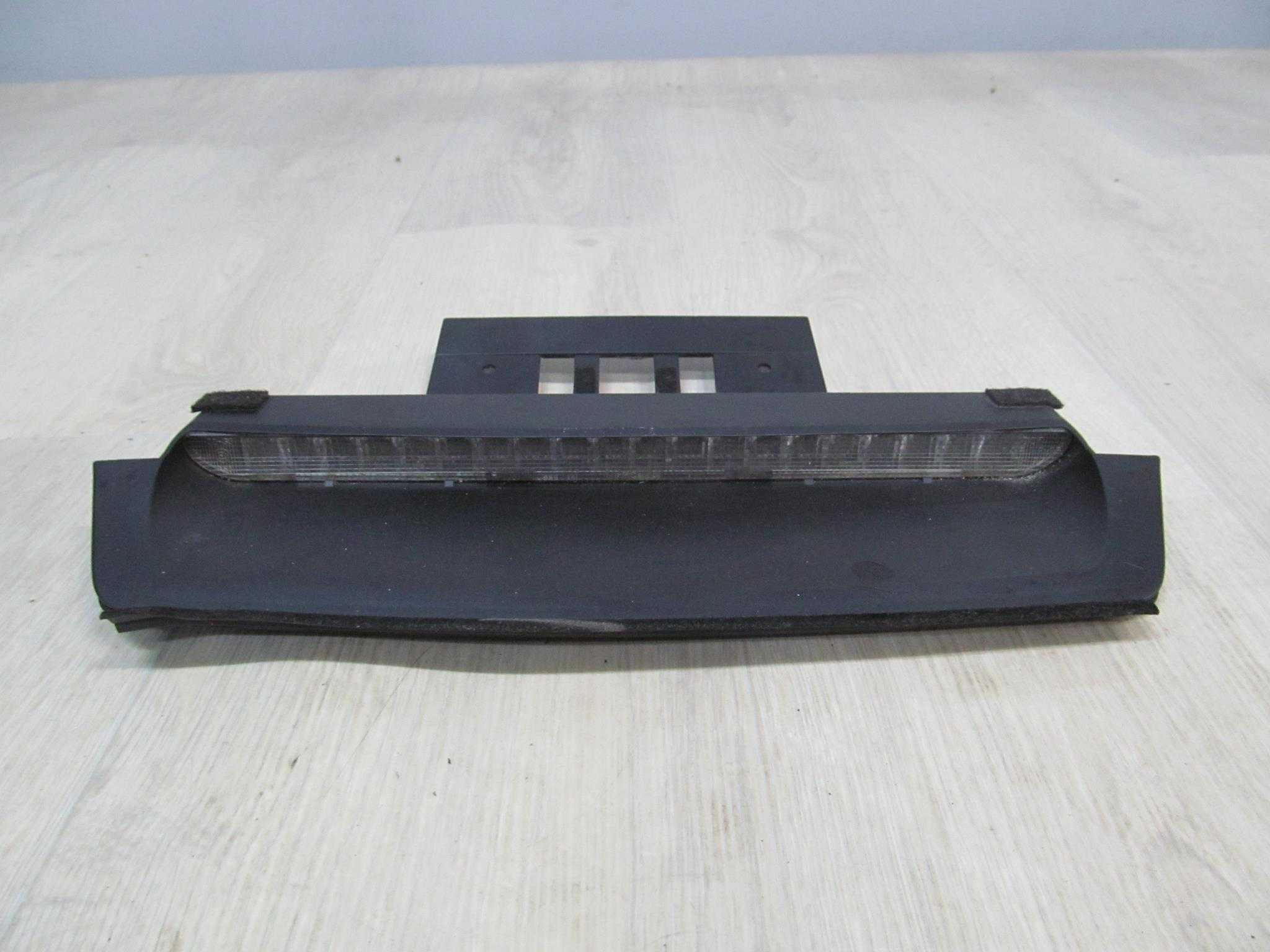 VOLVO S60 S80 96-06 SWIATLO STOP STOPU 30859476