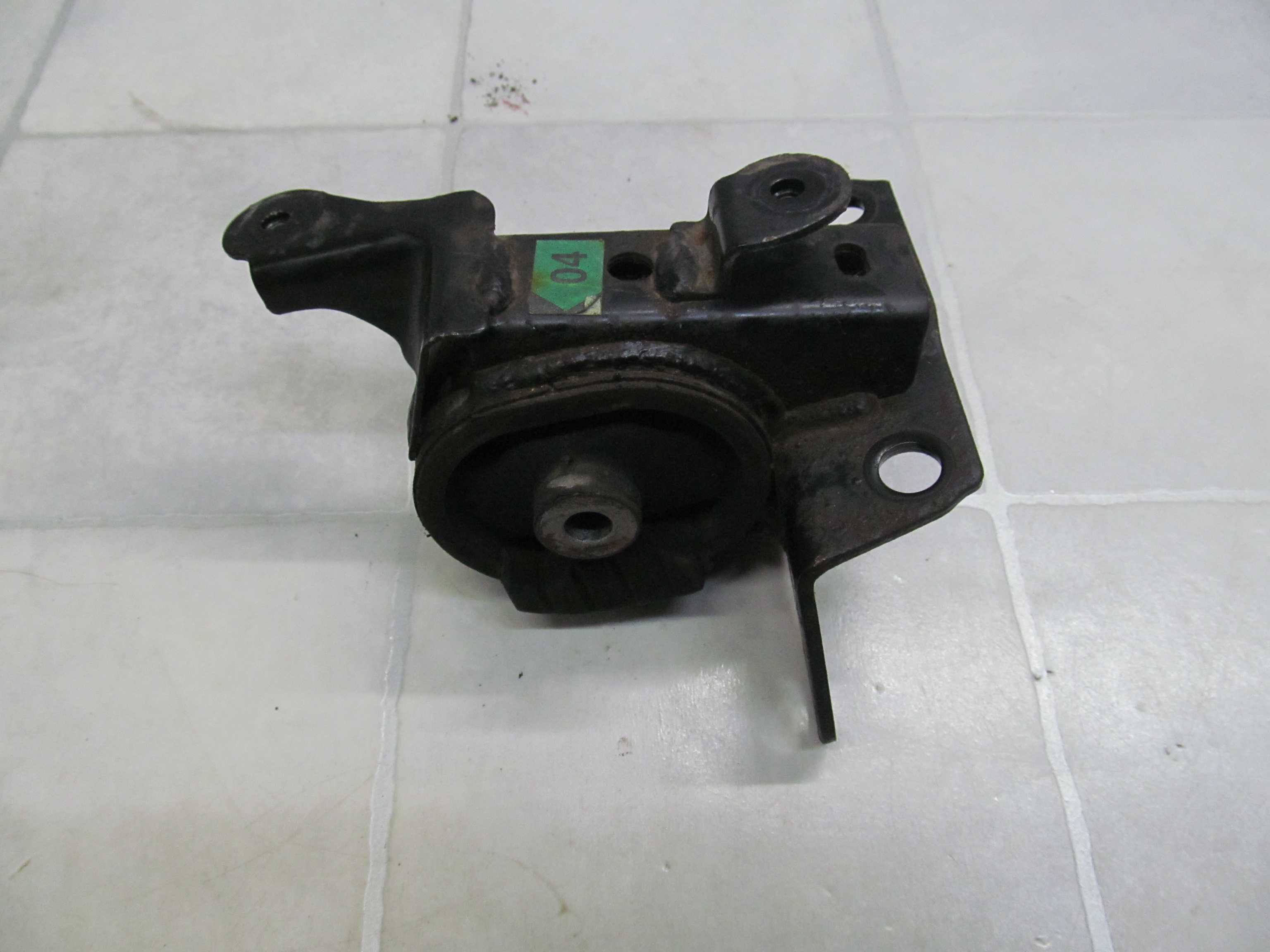 TOYOTA AVENSIS VERSO VVTI LAPA PODUSZKA SKRZYNI 01-09