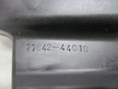 TOYOTA AVENSIS VERSO VVTI OSLONA ZBIORNIKA 77642-44010