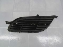 NISSAN ALMERA TINO GRILL ATRAPA PRAWA 9381M020