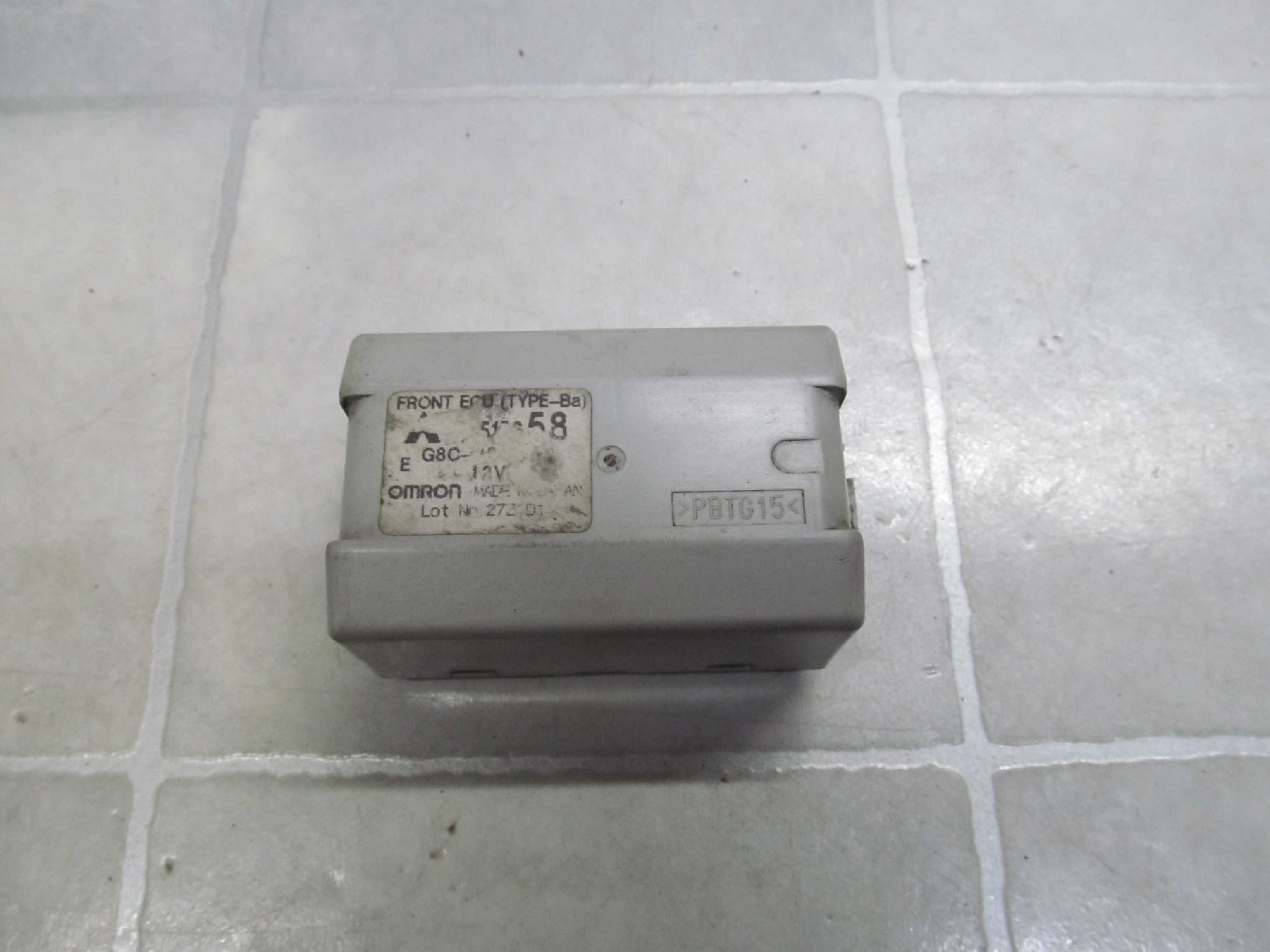 MITSUBISHI PAJERO III KOMPUTER MODUL FRONT ECU MR515658 G8C