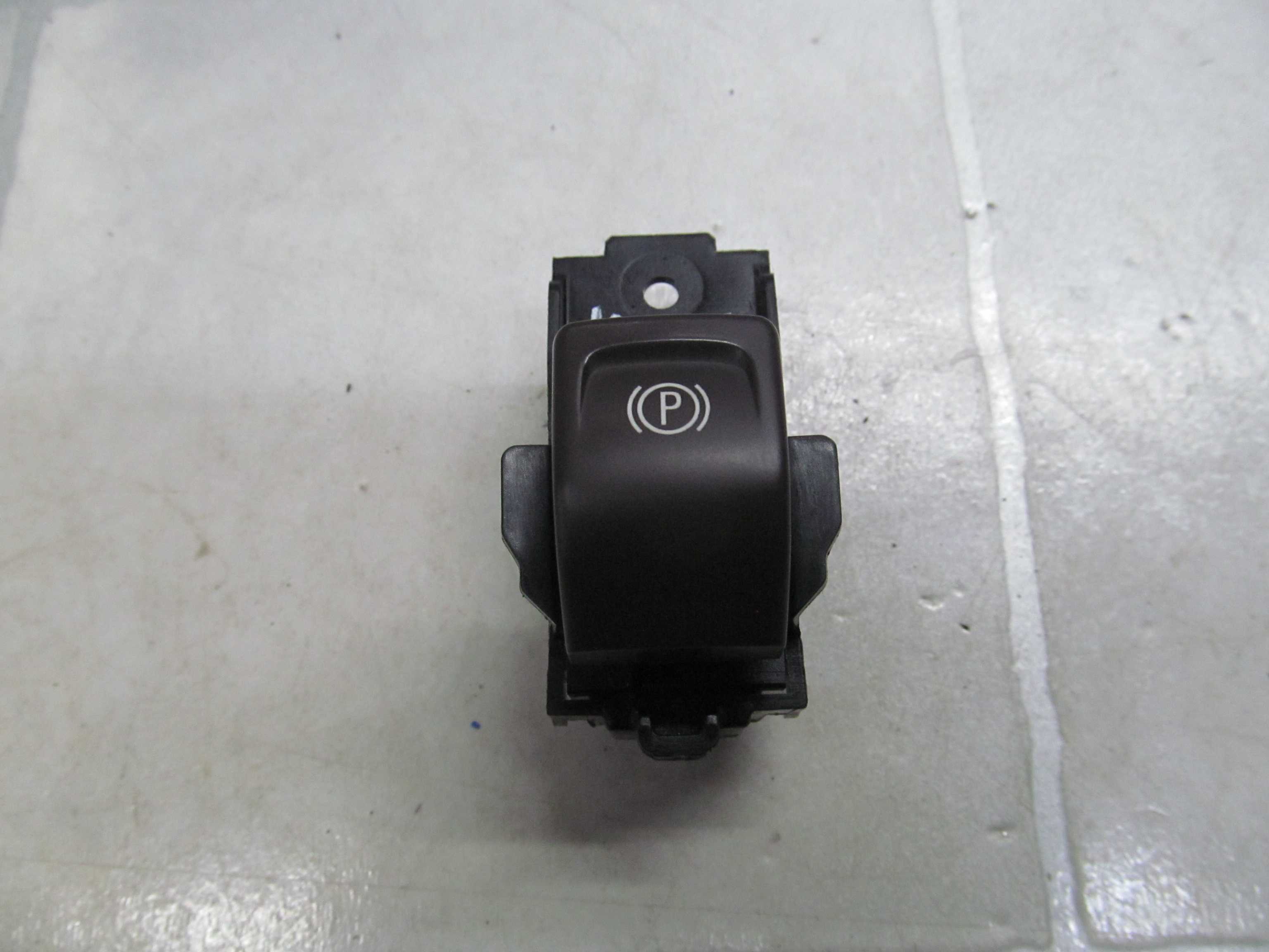 OPEL INSIGNIA PRZELACZNIK PRZYCISK HAMULCA RECZNEGO 13503204