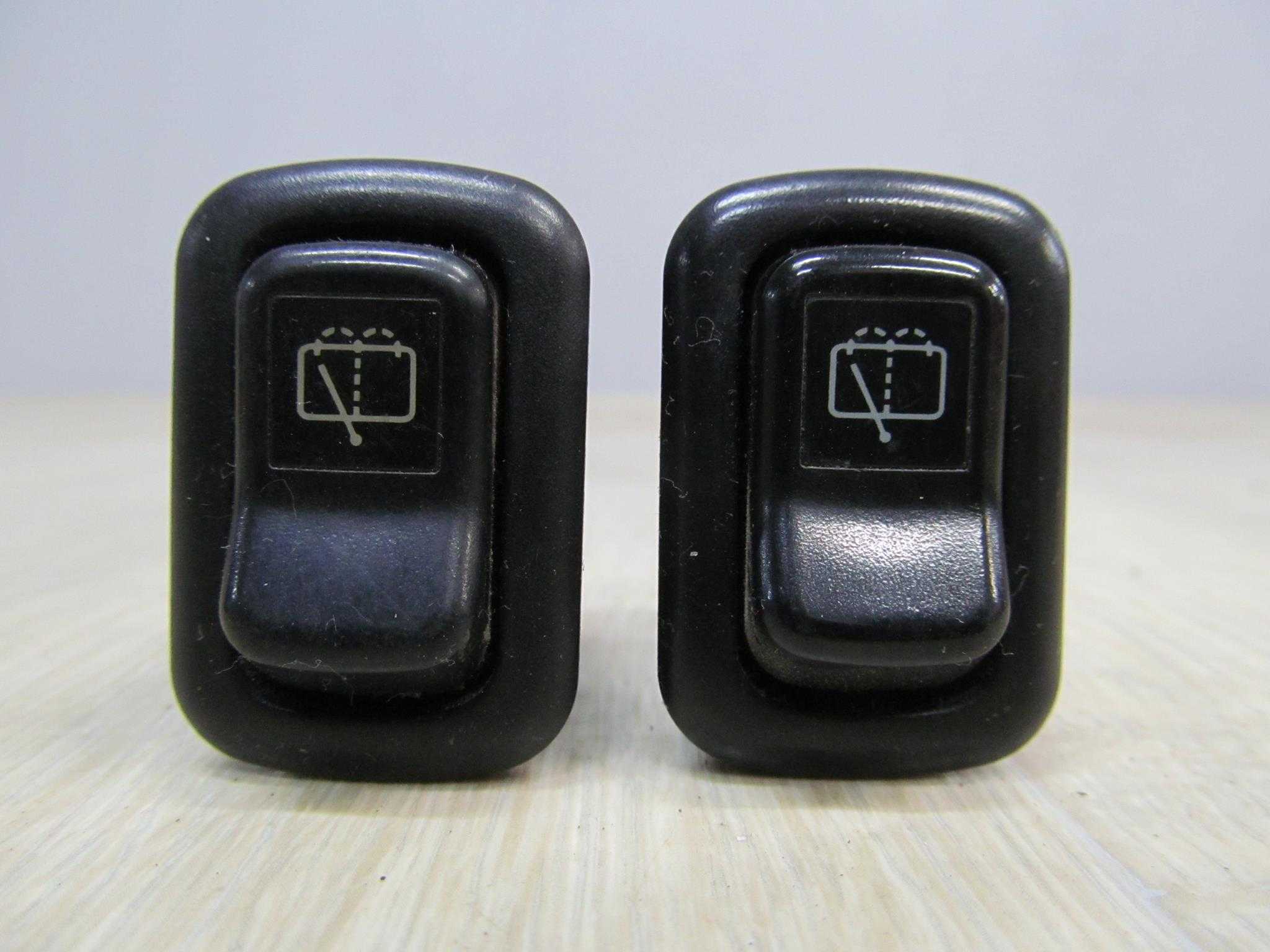 DAIHATSU TERIOS 97-05 PRZELACZNIK SPRYSKIWACZY WYCIERACZEK SZYBY