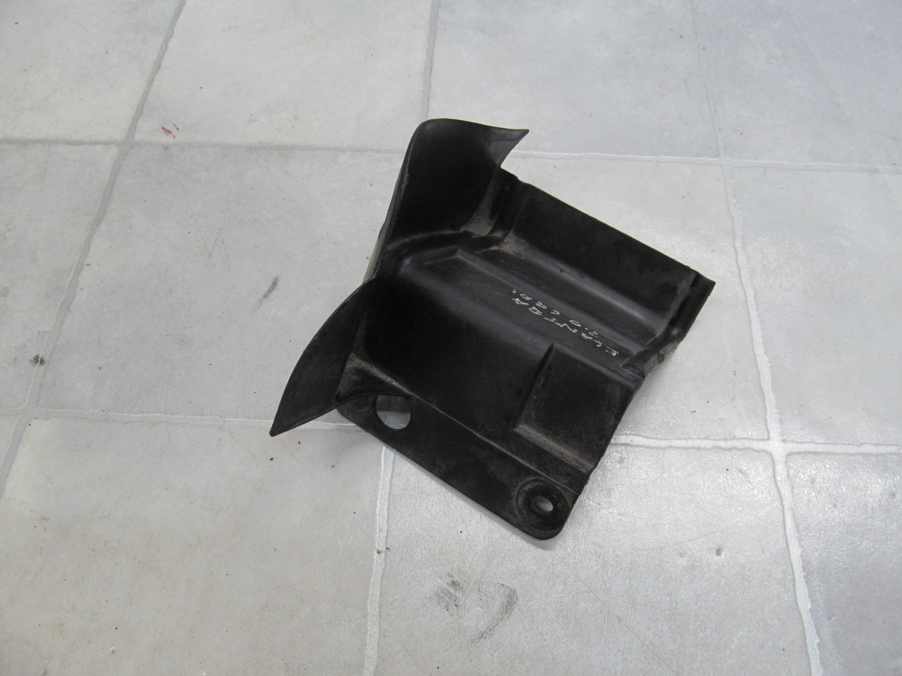 HYUNDAI ELANTRA OSLONA SILNIKA DOLNA 29160-2D000 00-06