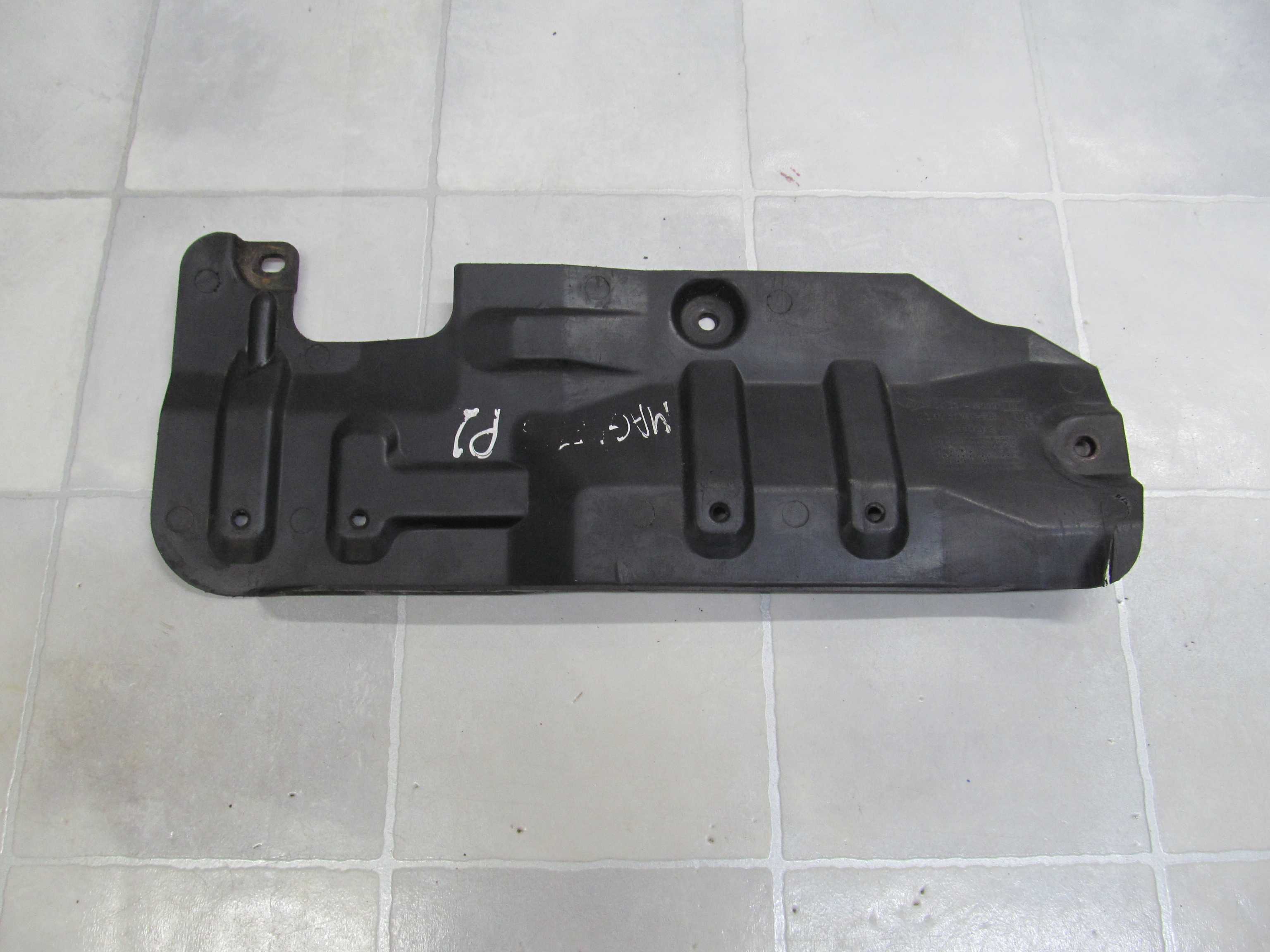 HYUNDAI SONATA MAGENTIS OSLONA DOLNA 29130-39800 01-04
