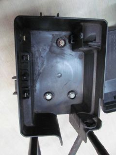 IVECO DAILY 06-11  SKRZYNKA BEZPIECZNIKOW 69500167