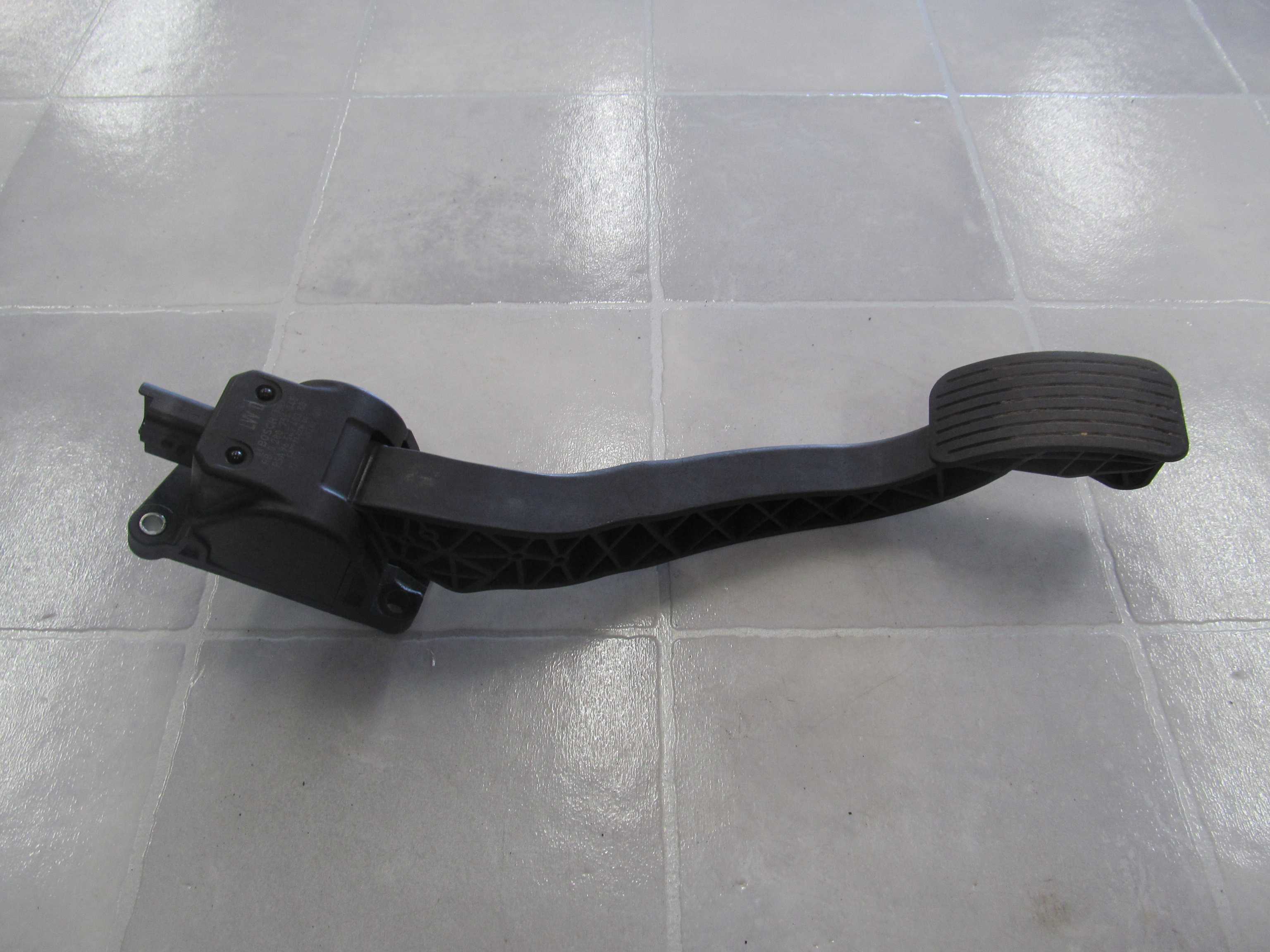CITROEN C4 PICASSO POTENCJOMETR GAZU 0280755045