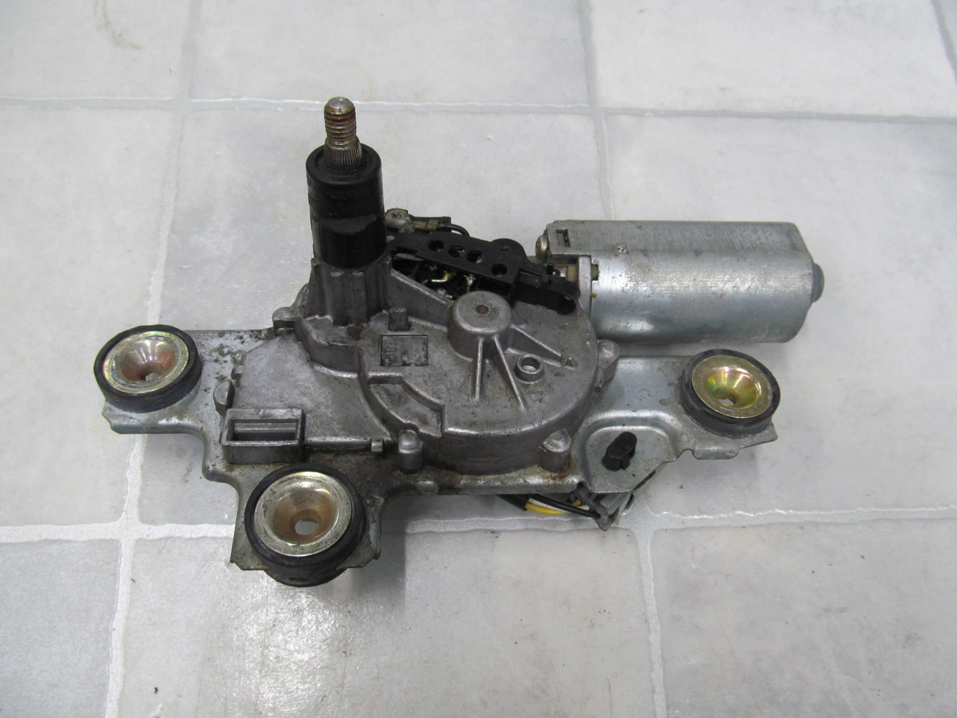 FORD MONDEO MK3  00/07 SILNICZEK WYCIERACZEK TYL 1S71-A17K441-AB