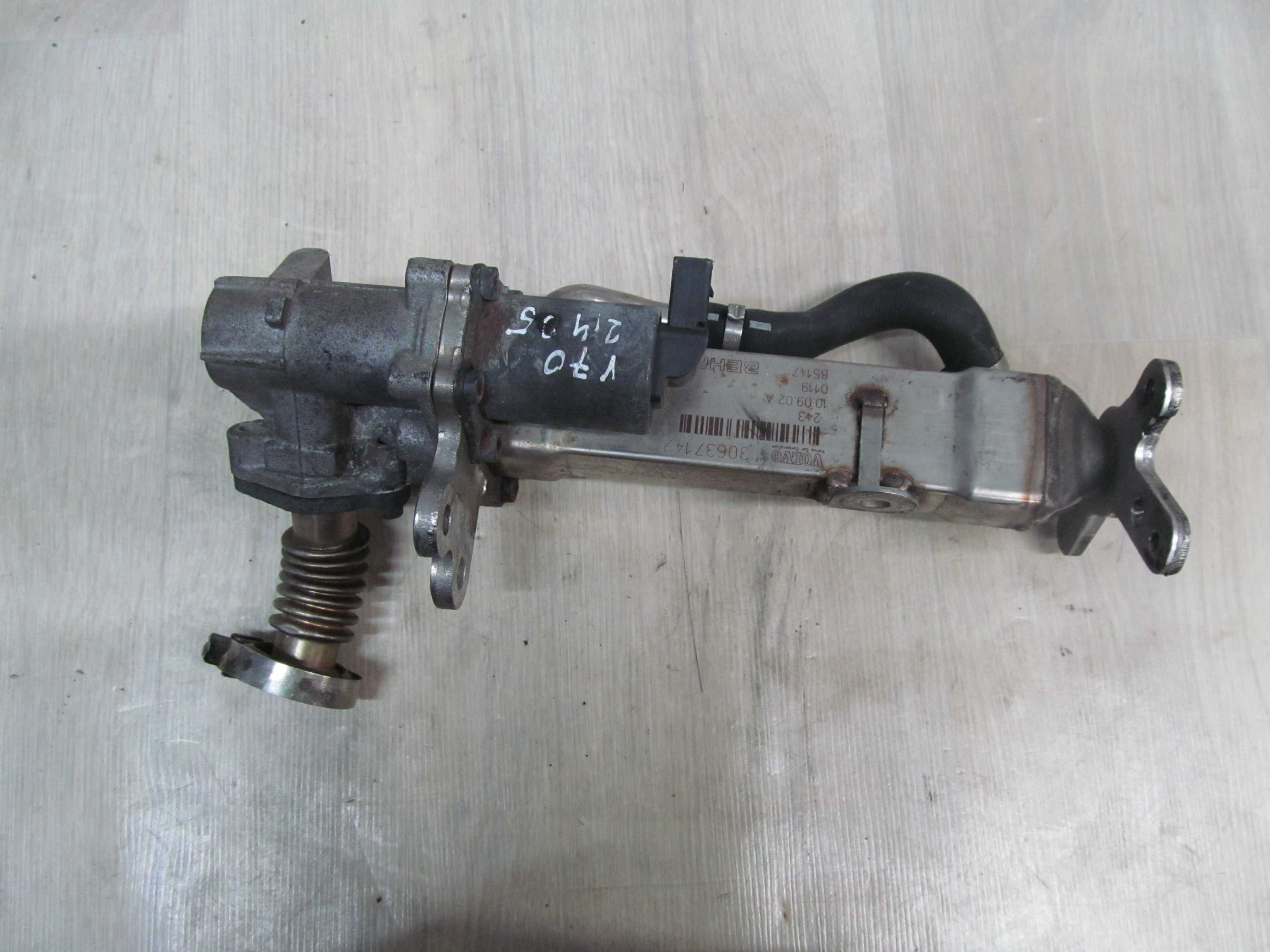 VOLVO S60 V70 00- 2.4D CHLODNICZKA SPALIN 30637142