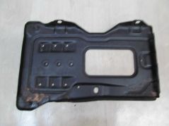 MERCEDES W203 PODSTAWA AKUMULATORA