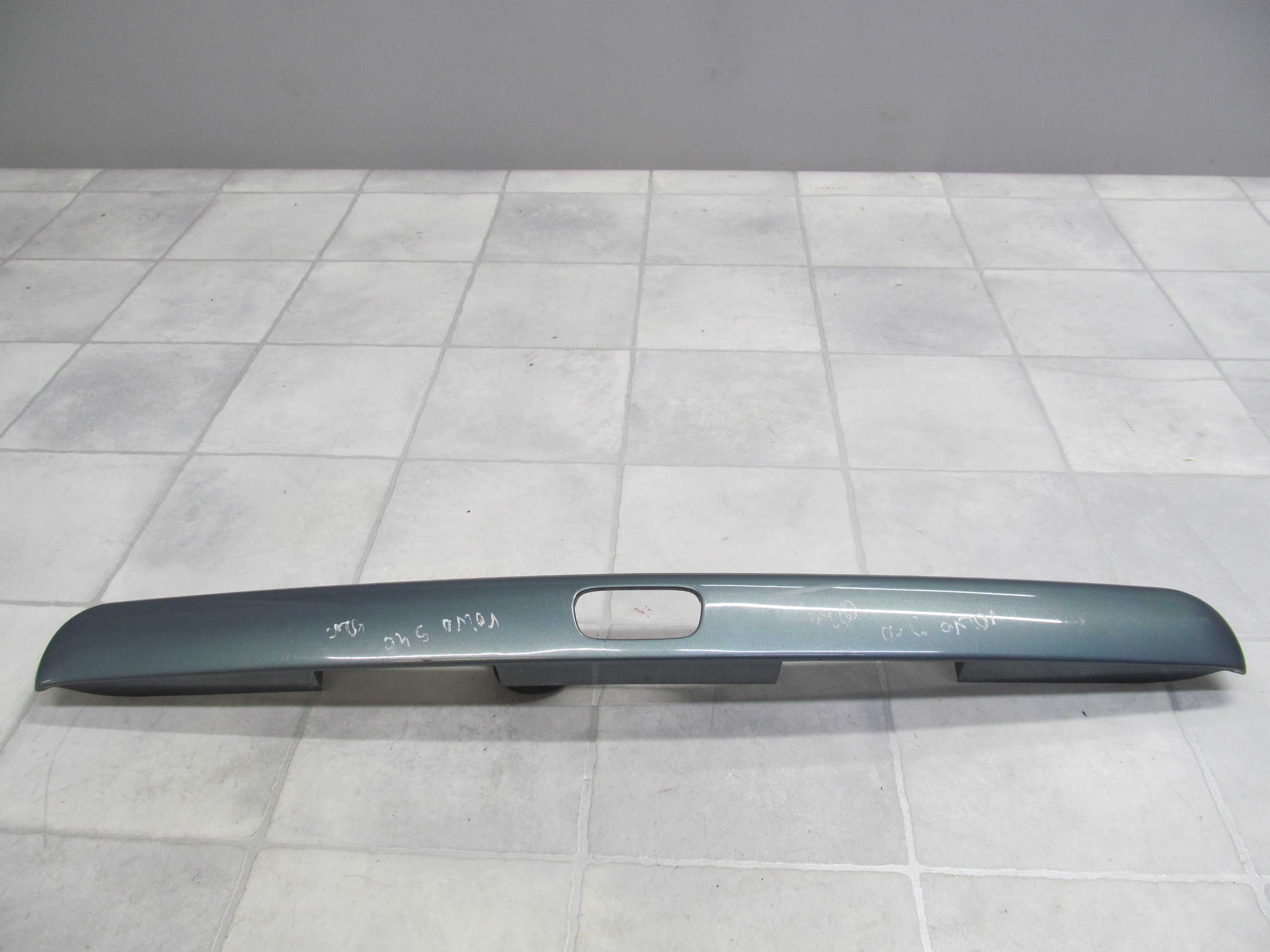 VOLVO S40 LIFT 99/04 BLENDA LISTWA KLAPY