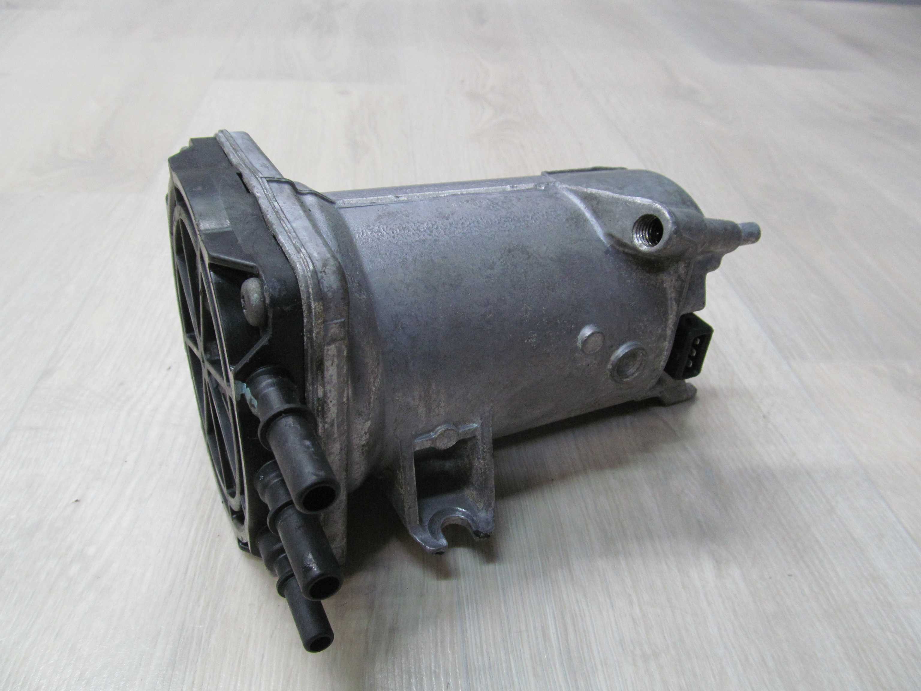 PEUGEOT 607 2.7 HDI OBUDOWA FILTRA PALIWA 6650473120