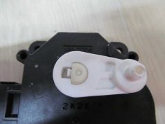 SUBARU LEGACY IV SILNICZEK NAGRZEWNICY 113800-2340