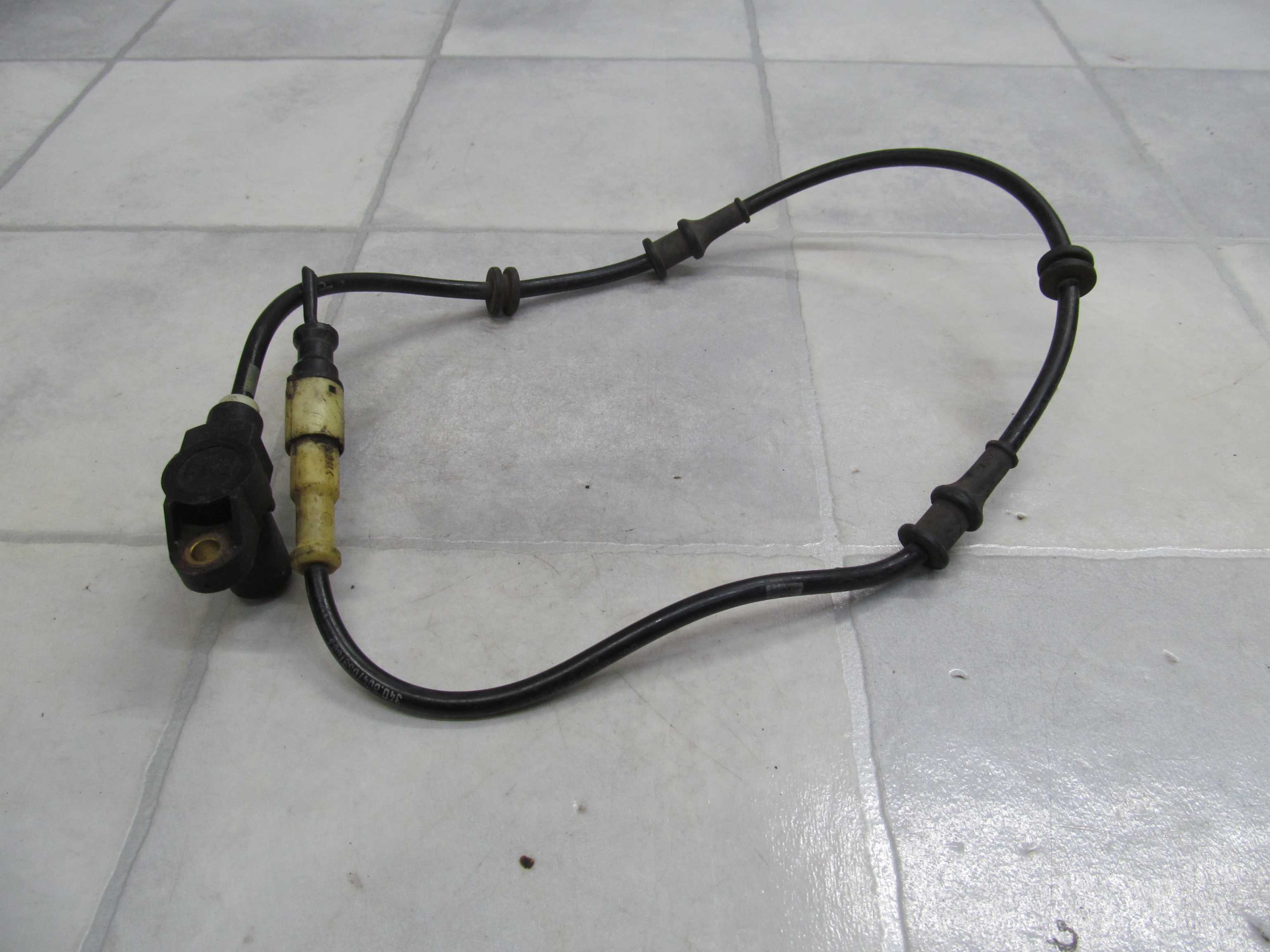 OPEL VECTRA B CZUJNIK ABS PRZOD 90464775