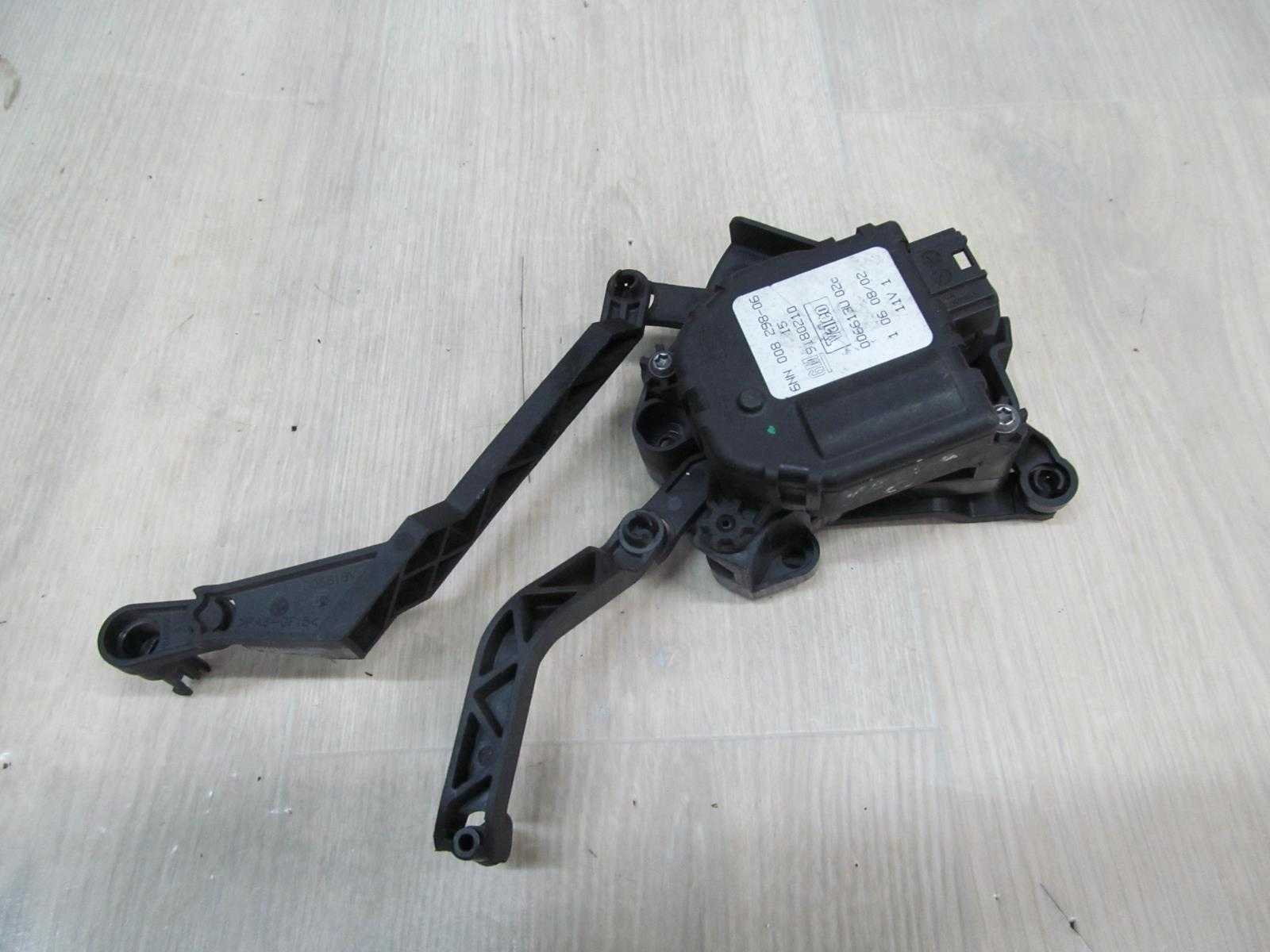 OPEL VECTRA C SIGNUM SILNICZEK REGULACJI NAWIEWU 9180210 OPEL VECTRA C SIGNUM SILNICZEK REGULACJI NAWIEWU 9180210