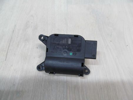VOLKSWAGEN PASSAT B6 SILNICZEK NAGRZEWNICY 0132801337