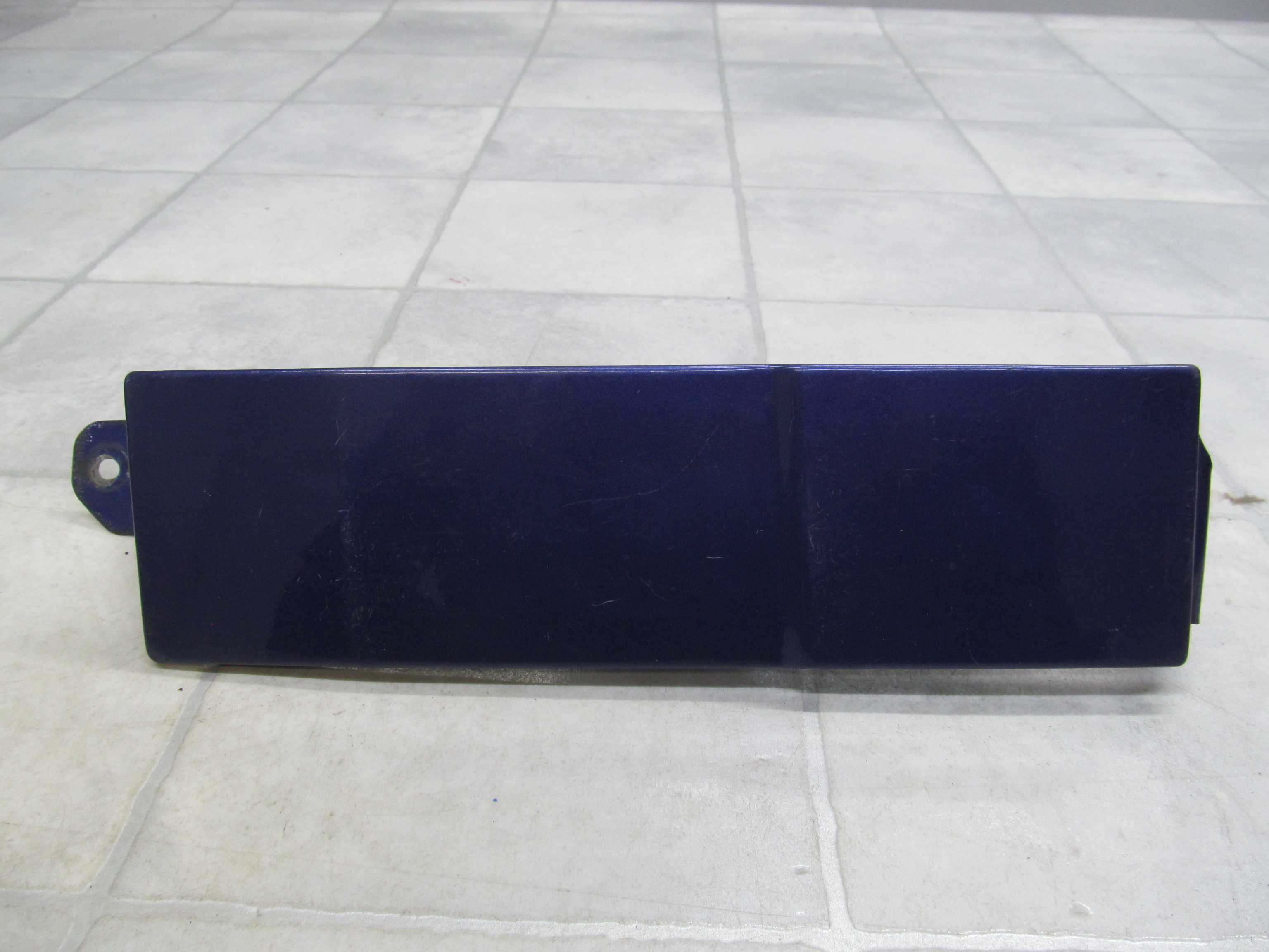 DAIHATSU TERIOS 98/05 LISTEWKA POD LAMPE PRAWA NK8
