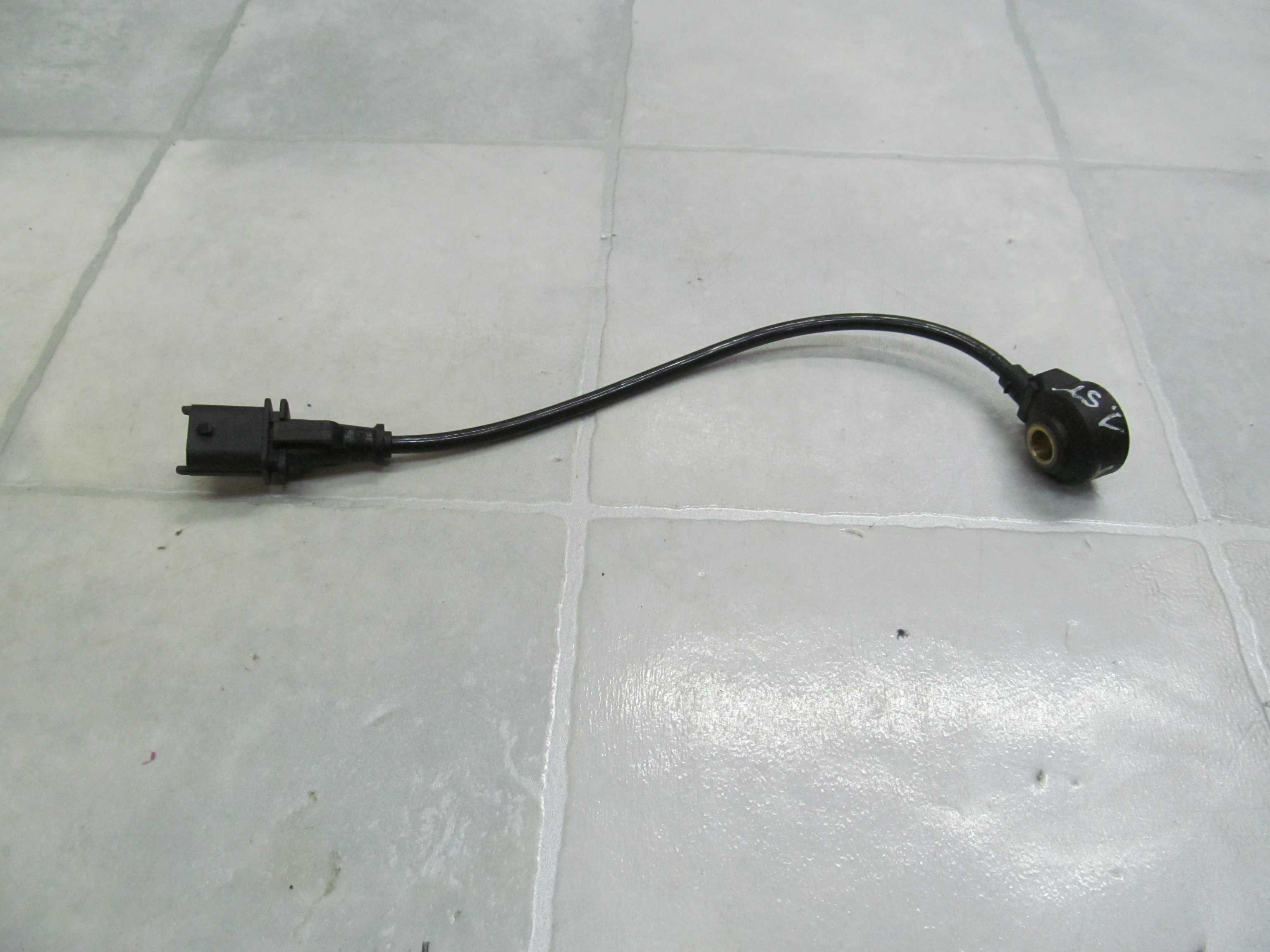 MITSUBISHI COLT CZ 1.5T CZUJNIK STUKOWY 0261231180