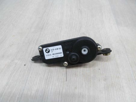 BMW E46 COMPACT SILNICZEK MECHANIZM SZYBY 8381521