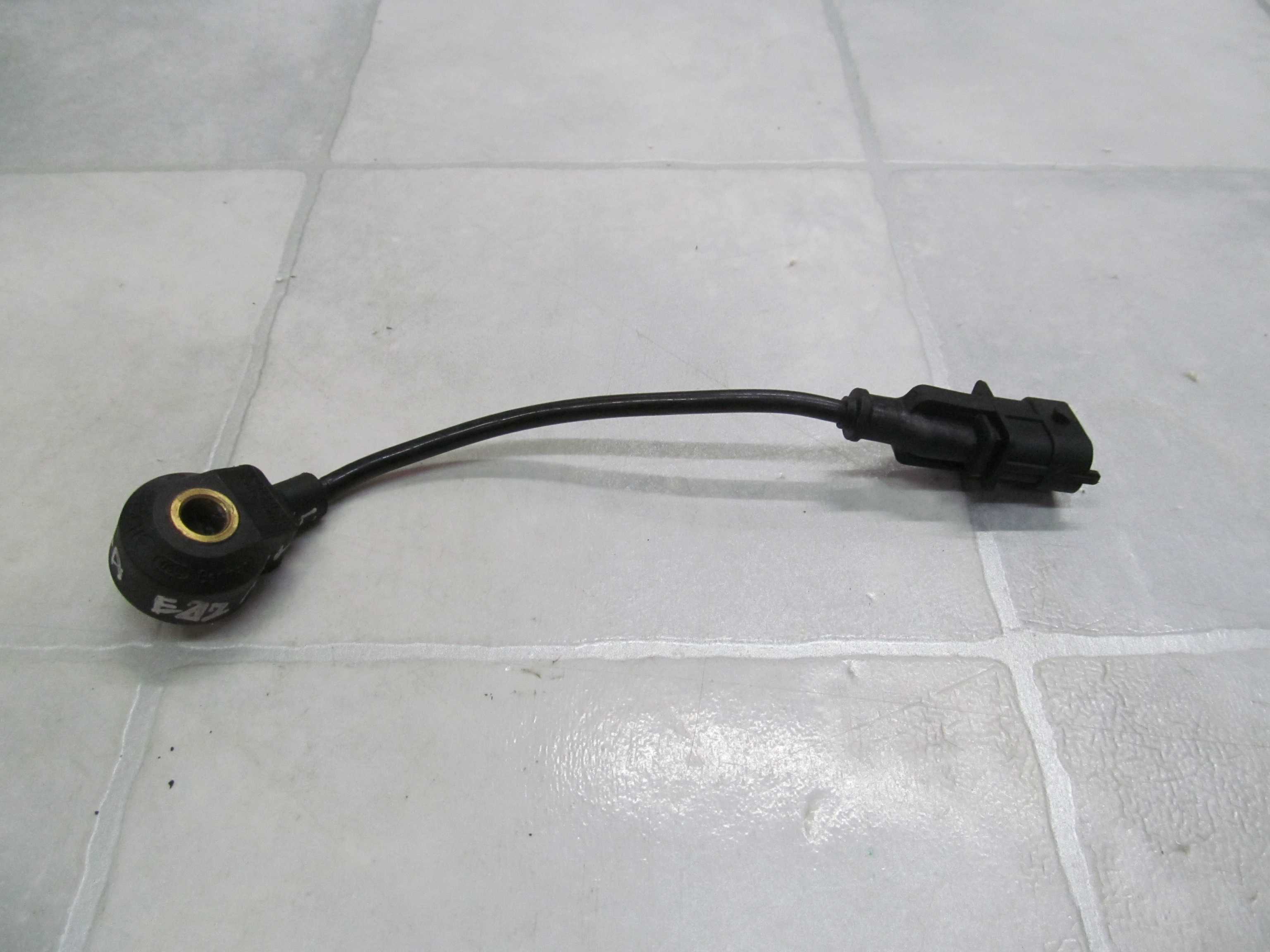 TOYOTA COROLLA 1.4 1.6 CZUJNIK STUKOWY 0261231149