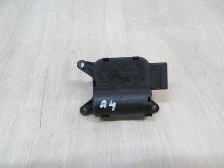 AUDI A4 B6 SILNICZEK NAGRZEWNICY 8E282051D