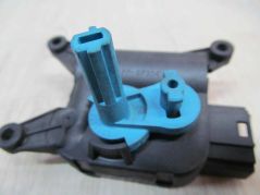 AUDI A4 B6 SILNICZEK NAGRZEWNICY 8E282051D