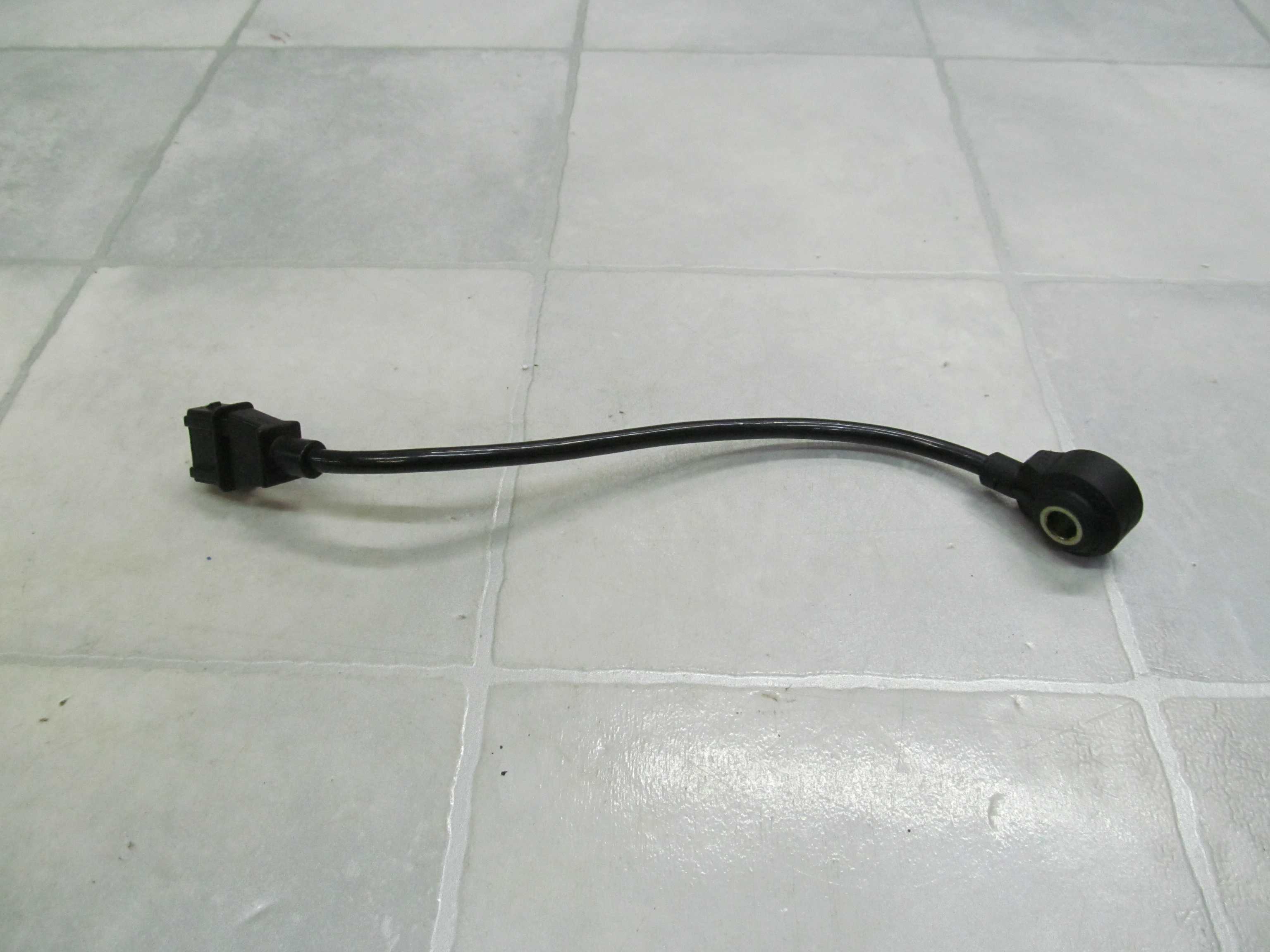 KIA CARNIVAL 2.9 CRDI HYUNDAI CZUJNIK STUKOWY KKS004