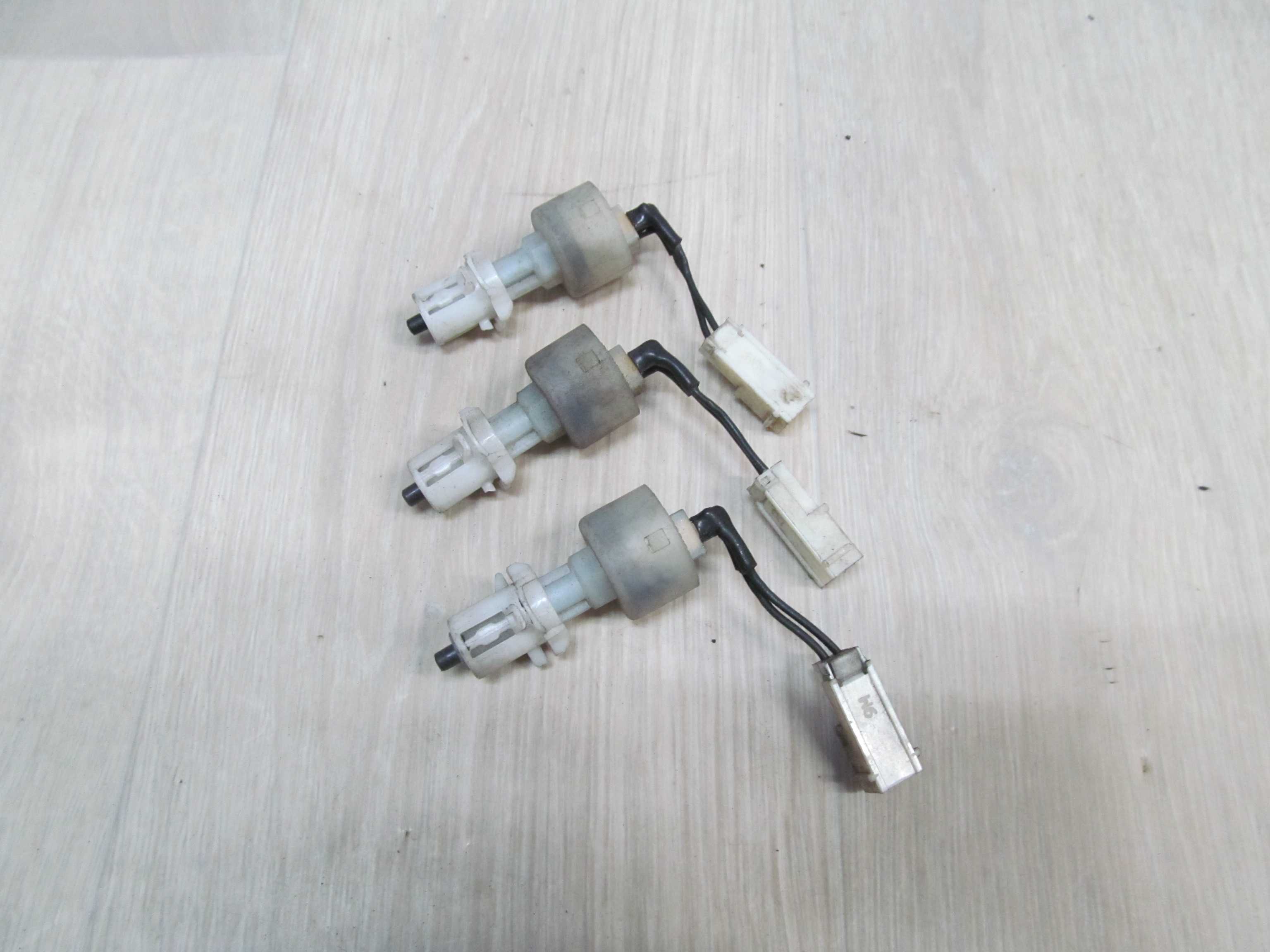 FIAT DUCATO CZUJNIK WLACZNIK SWIATEL STOP 1326102080