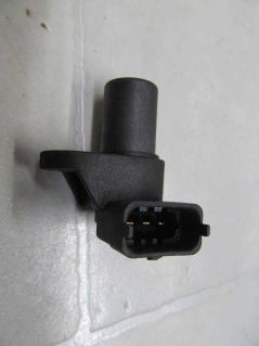CARENS II TRAJET 2.0 CRDI CZUJNIK POLOZENIA WALKA 939300-2700