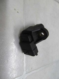 CARENS II TRAJET 2.0 CRDI CZUJNIK POLOZENIA WALKA 939300-2700