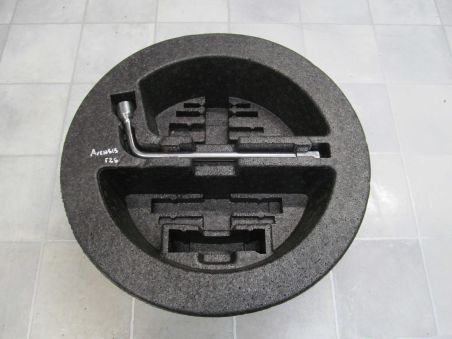 TOYOTA AVENSIS T25 WKLAD KOLA ZASOWEGO KLUCZ 6477105030