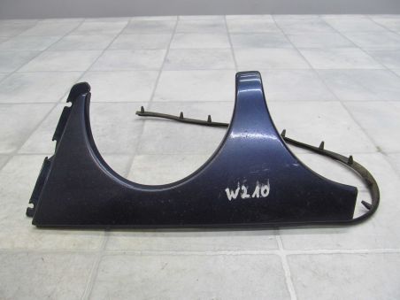 MERCEDES E W210 95/03 LISTEWKA POD LAMPE LEWA  2108200112