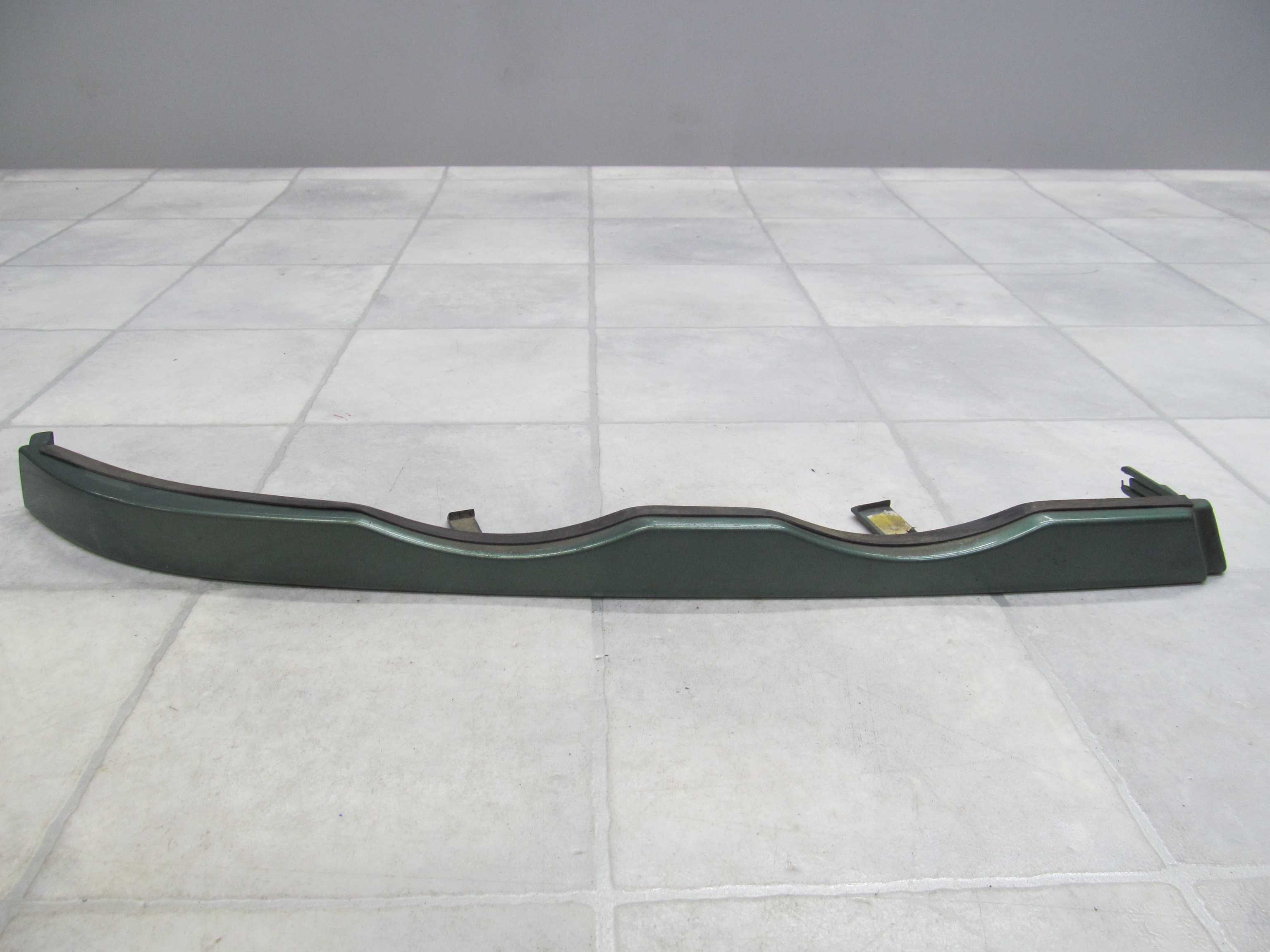 BMW E46 98/03 LISTEWKA LISTWA POD LAMPE PRAWA