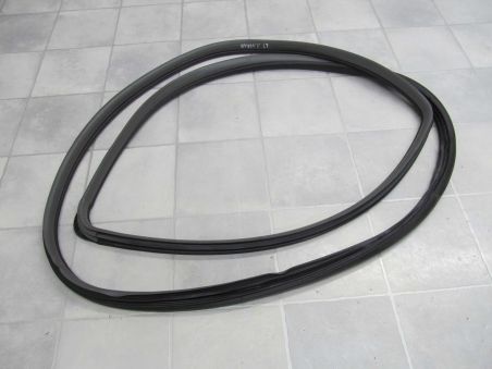 TOYOTA AVENSIS VERSO USZCZELKA WNEKI DRZWI TYL L 01-07