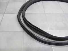 TOYOTA AVENSIS VERSO USZCZELKA WNEKI DRZWI PRZOD P 01-07