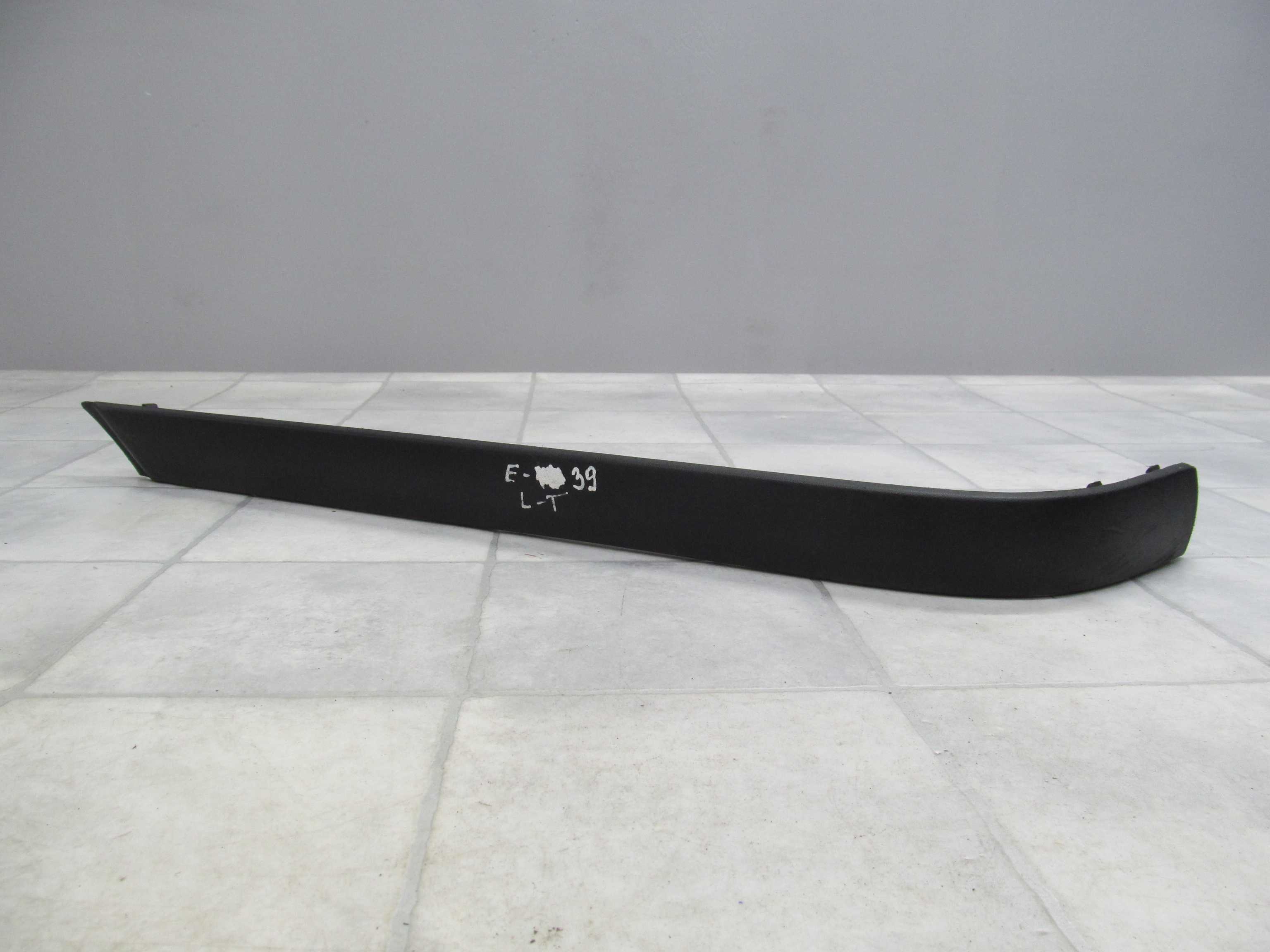 BMW 3 E36 91/99 LISTWA ZDERZAKA LEWY TYL 8135487 BMW 3 E36 91/99 LISTWA ZDERZAKA LEWY TYL 8135487