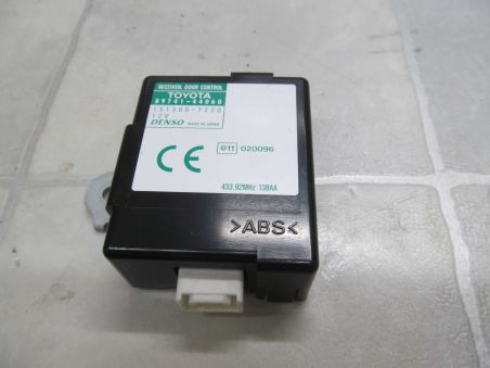 TOYOTA AVENSIS VERSO MODUL STEROWNIK ZAMKA 89741-44060 01-09