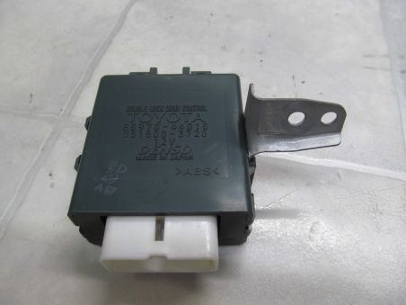 TOYOTA AVENSIS VERSO MODUL STEROWNIK ZAMKA 85970-44010 01-09